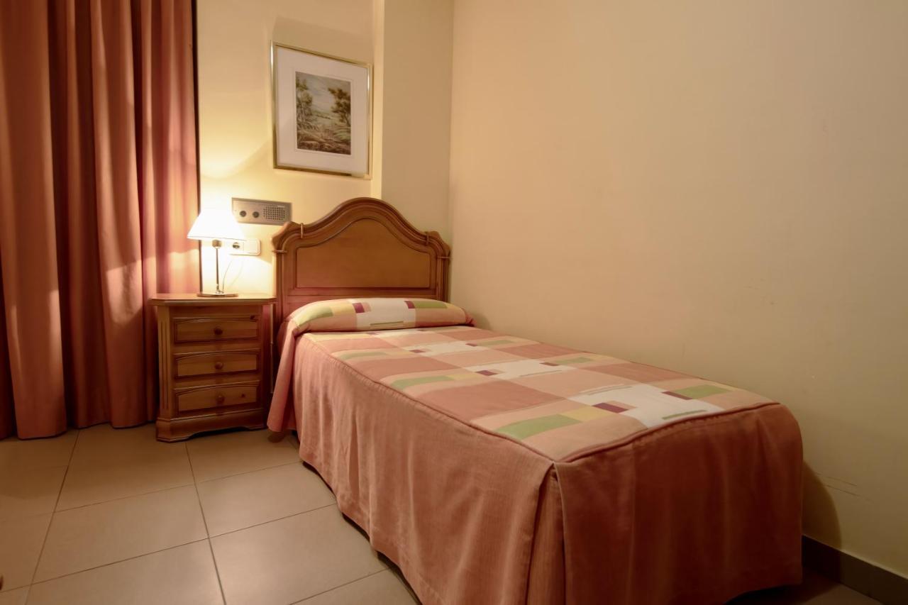 Pensio La Creu Hotel Естери д'Анеу Екстериор снимка