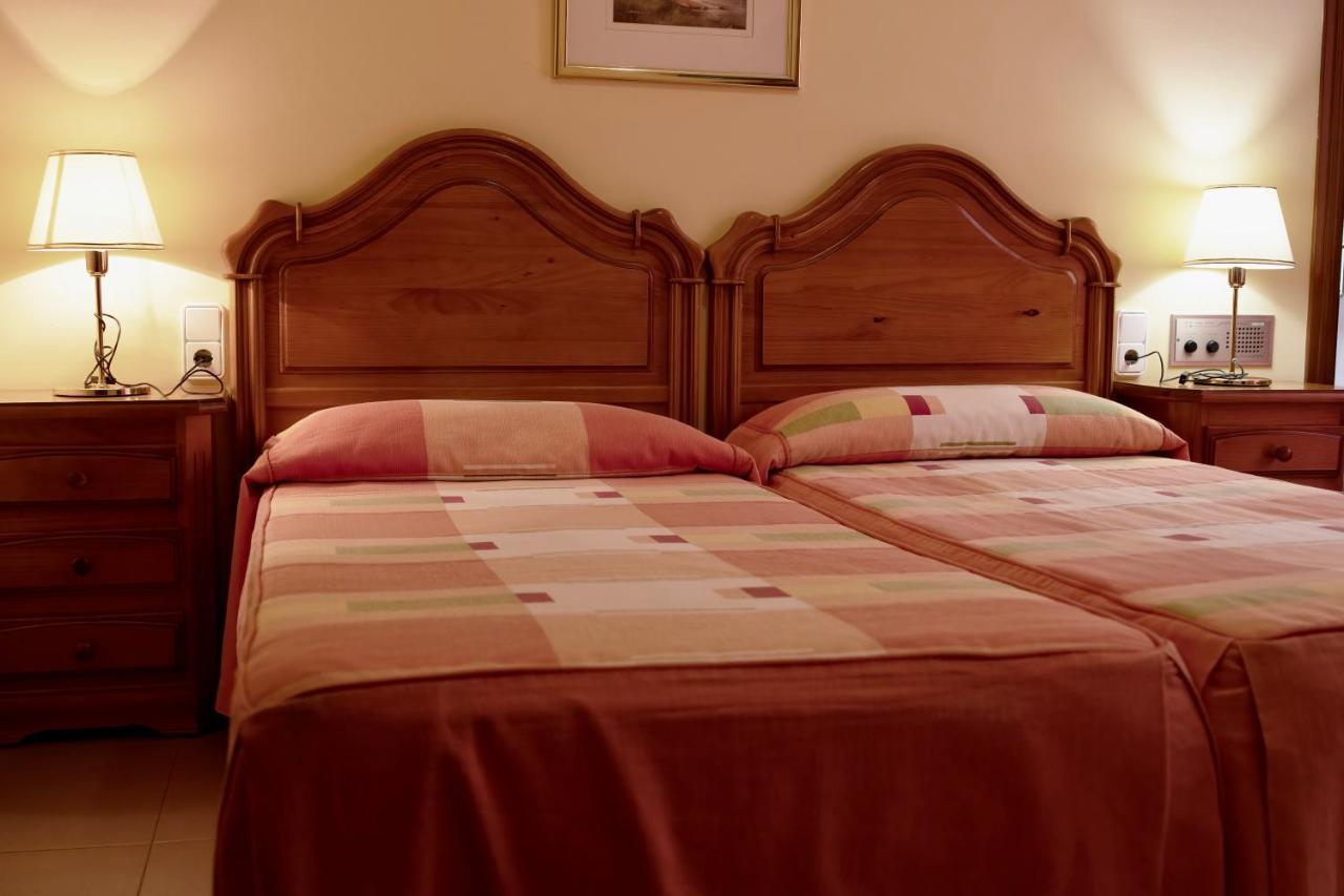 Pensio La Creu Hotel Естери д'Анеу Екстериор снимка