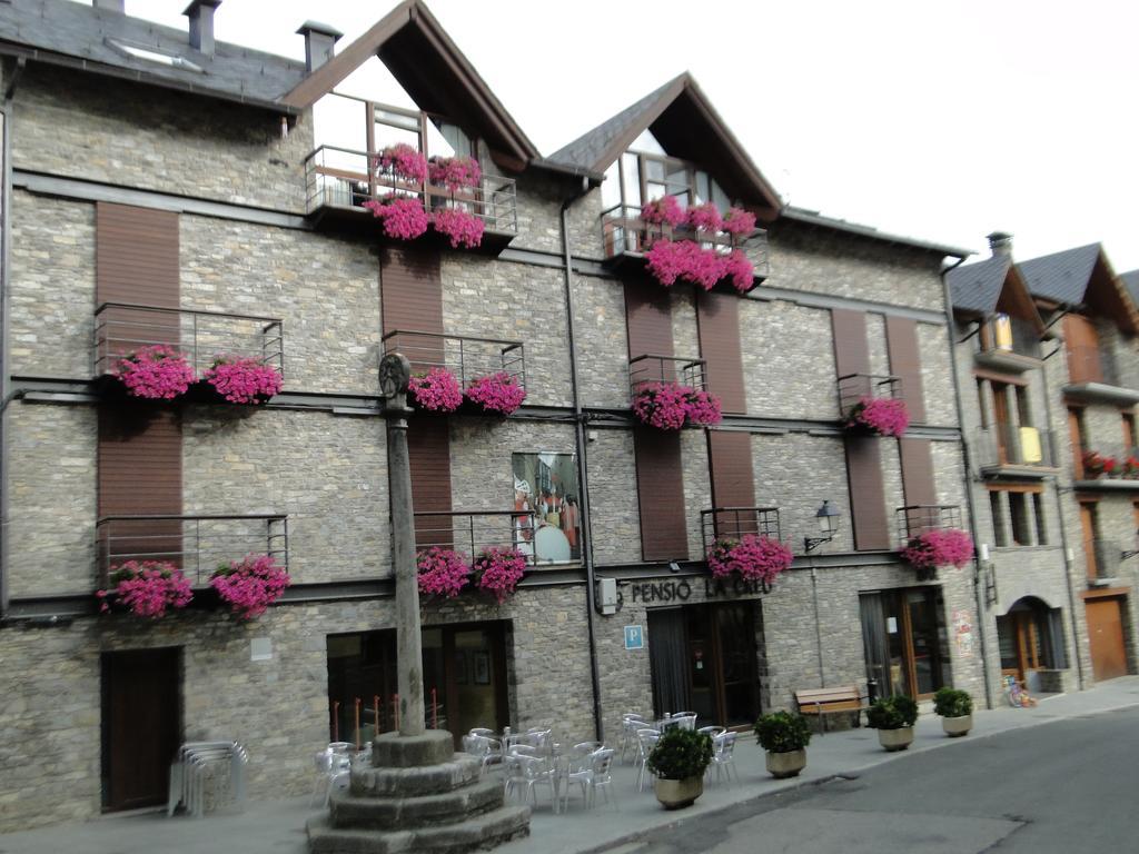 Pensio La Creu Hotel Естери д'Анеу Екстериор снимка