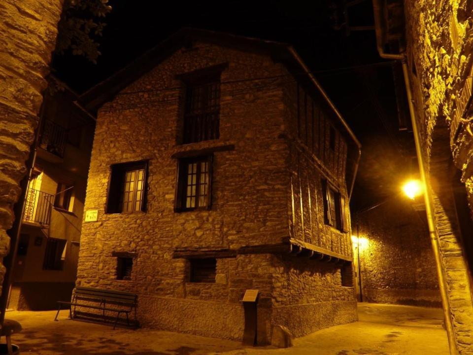 Pensio La Creu Hotel Естери д'Анеу Екстериор снимка